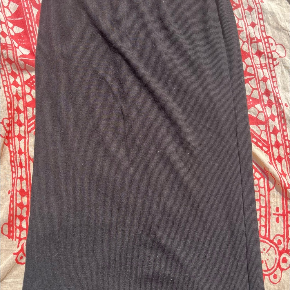 Ribbed Knit Stretchy Midi Skirt